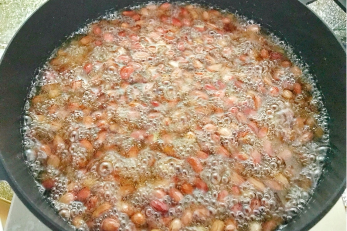 炒完的花生米凉了还是软,炒的花生米返潮了放冰箱里可以吗