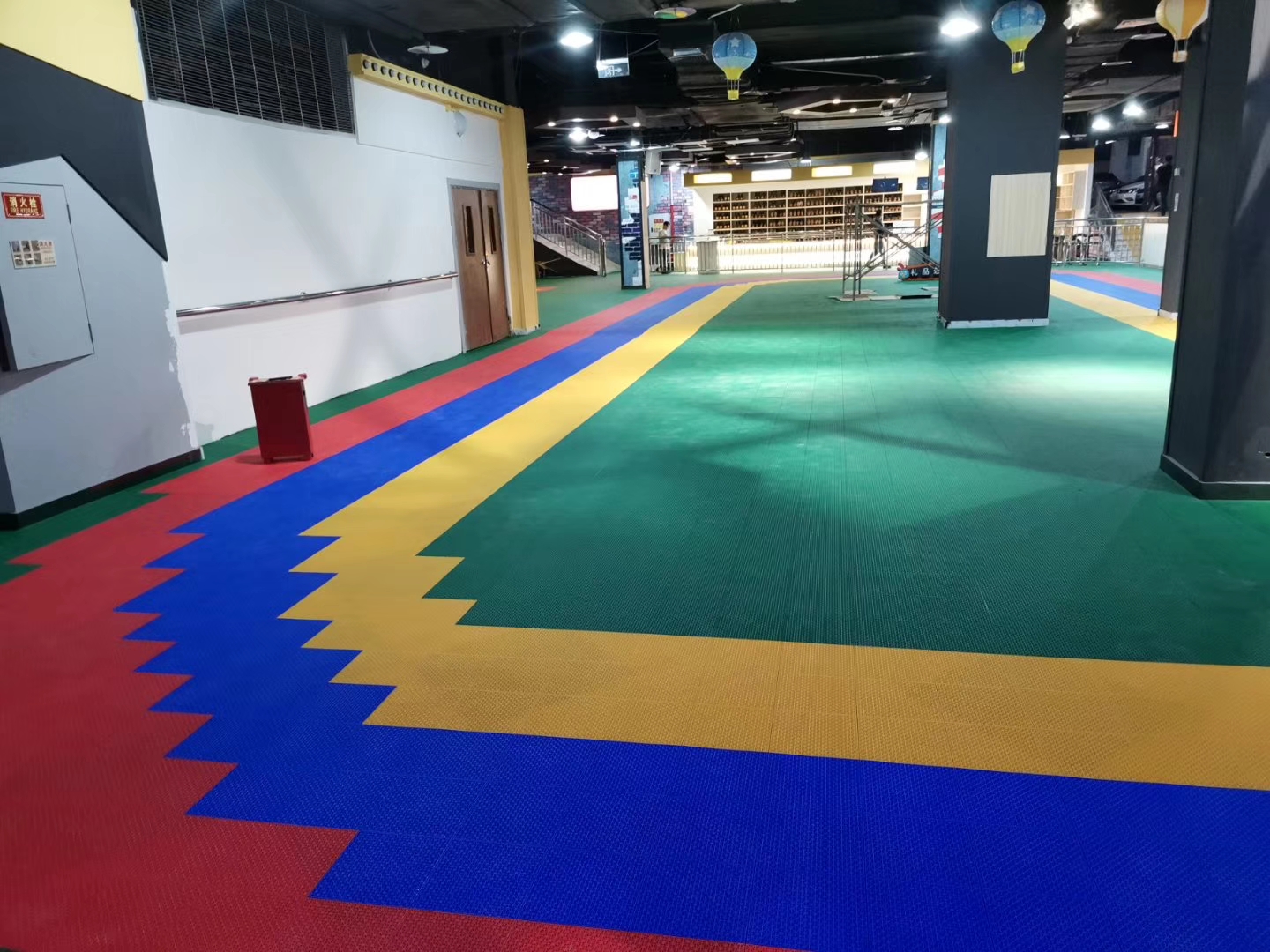 拼装地板厂家车间,拼装地板源头工厂