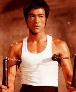 陈国坤少林足球片段李小龙,李小龙饰演者陈国坤真有功夫吗