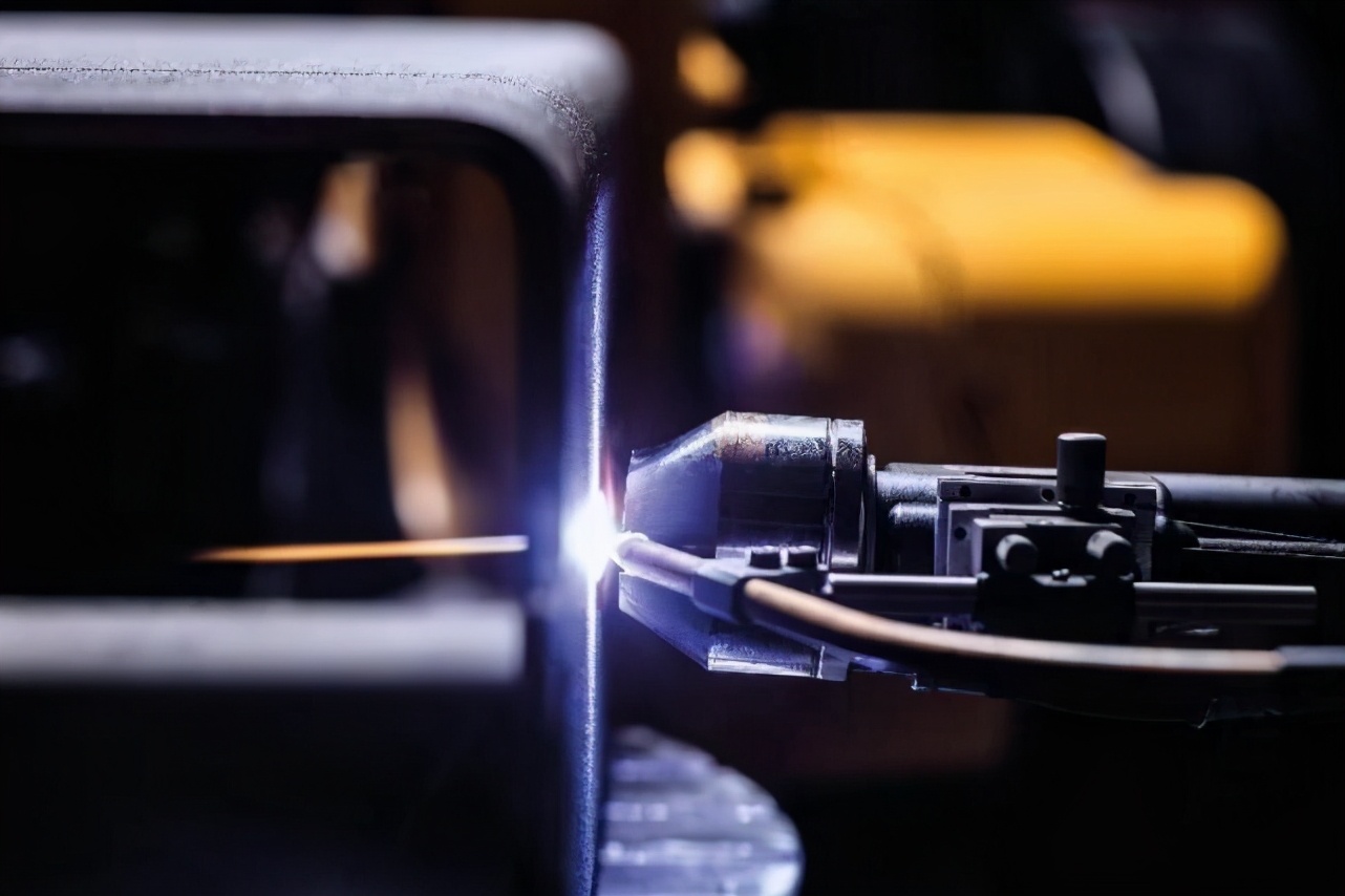 穿孔焊接与塞焊的区别,芯片穿孔焊接技巧视频