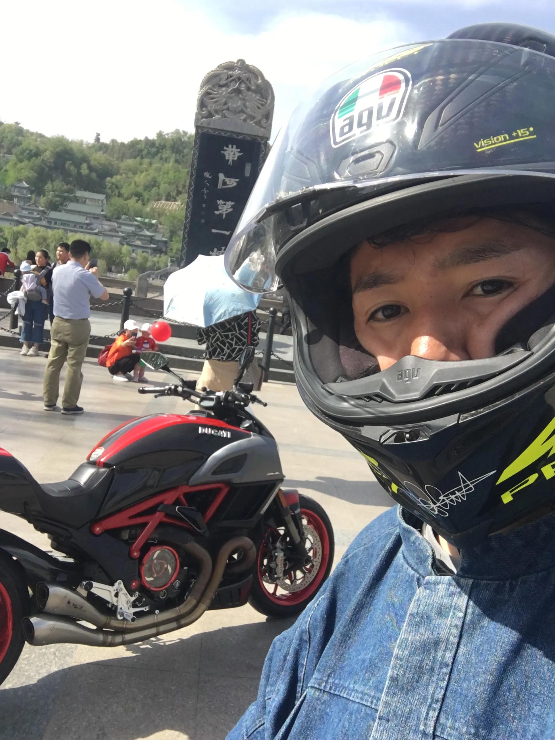 ktm390和杜卡迪795哪个值得购买,老款ktm杜克390值得入手吗