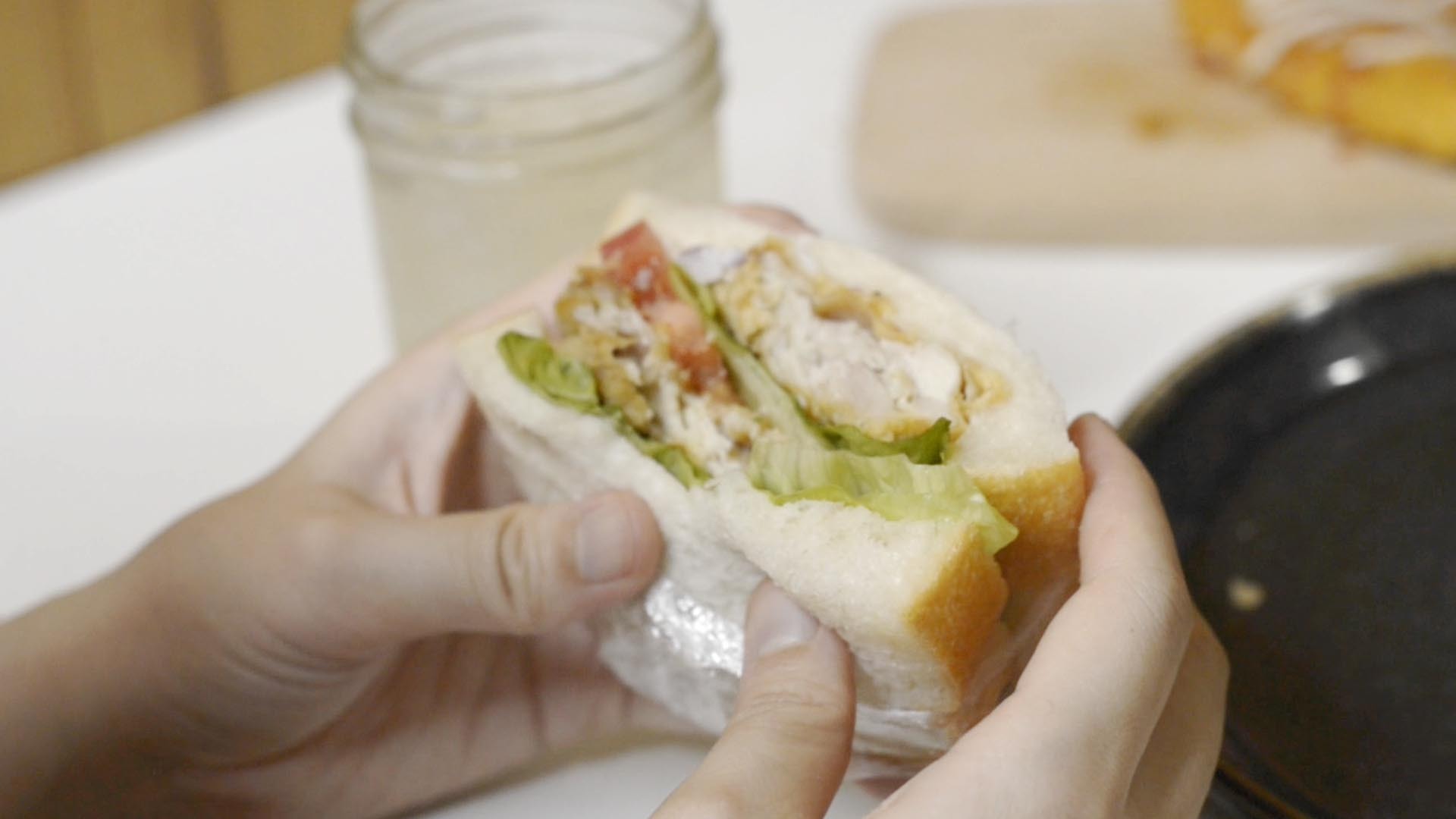 炸鸡排三明治、炸香肠怎么做，炸过的油处理方法