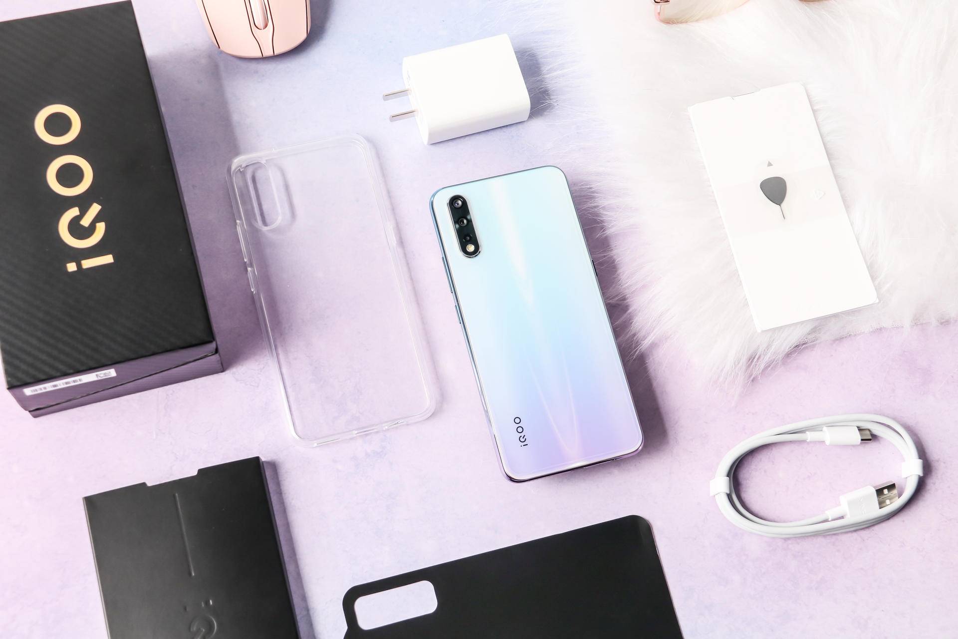 iqooneo855版与标准版外观细节,iqooneo855版和竞赛版谁更值得买