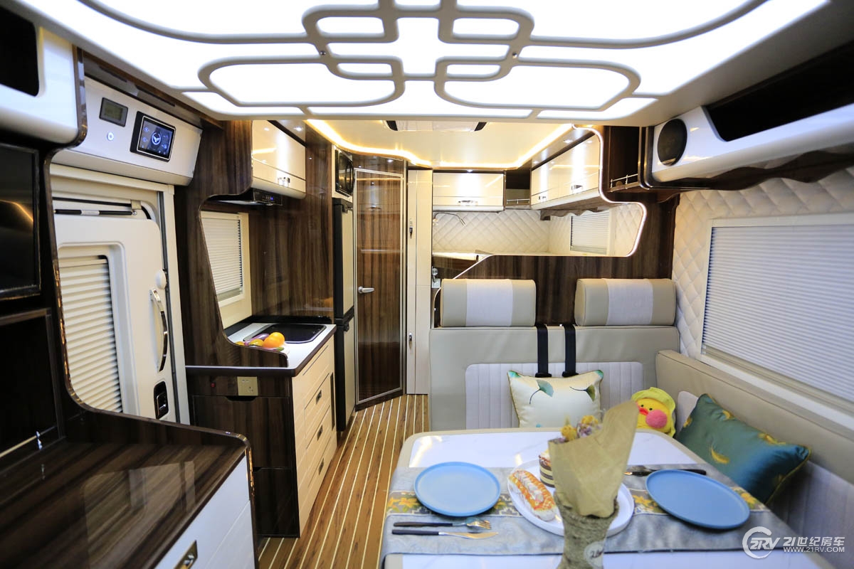 自行式房车c型空调每天要多少电,空调开一晚上耗电测评