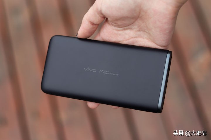 vivoiqoo33w是超级闪充吗,vivoiqoo3支持33w闪充吗