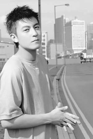 陈冠希谢霆锋对比照片,陈冠希与谢霆锋近照对比