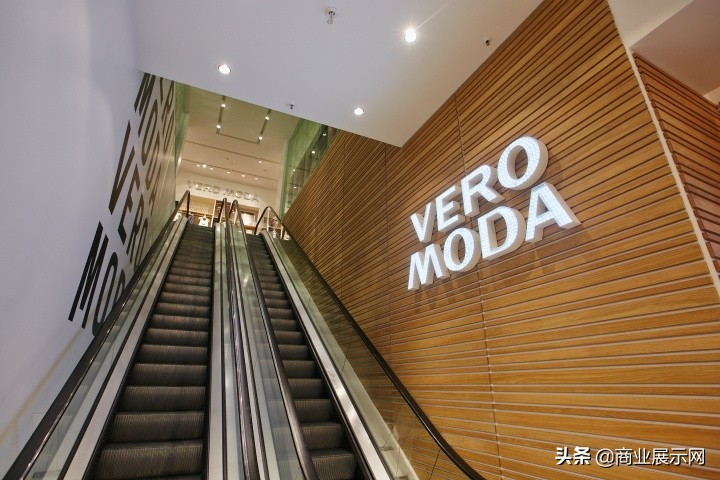 德国柏林化妆品旗舰店,德国柏林专柜