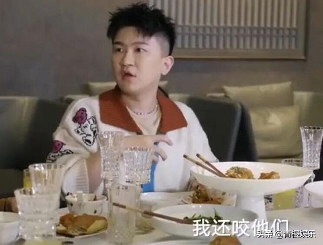 张大大被小学生怼,被同学骂娘娘腔