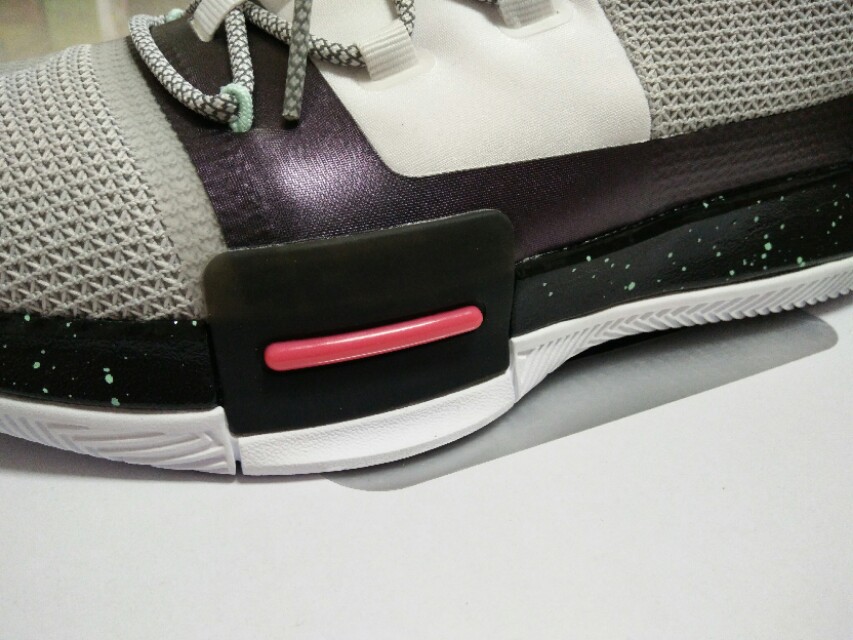 国产之光！静态小评匹克“态极”闪现。