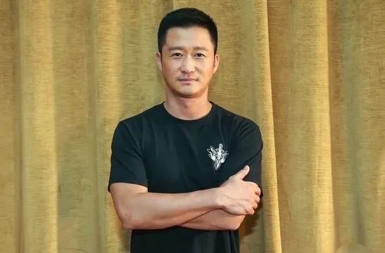 世界拳王周比利李连杰,周比利打得过吴京吗