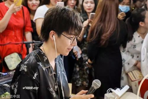 利哥人气排行踩摩登因舞帝机房？解析YY人气之谜