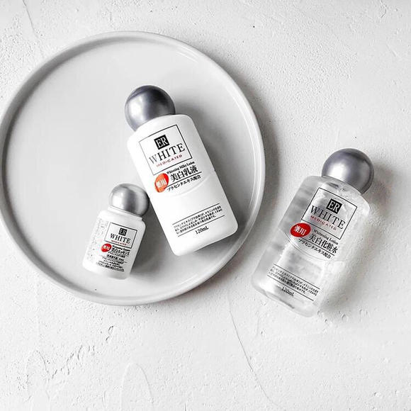 干皮好用的平价美白淡斑精华推荐,补水美白精华露淡化色斑老年斑