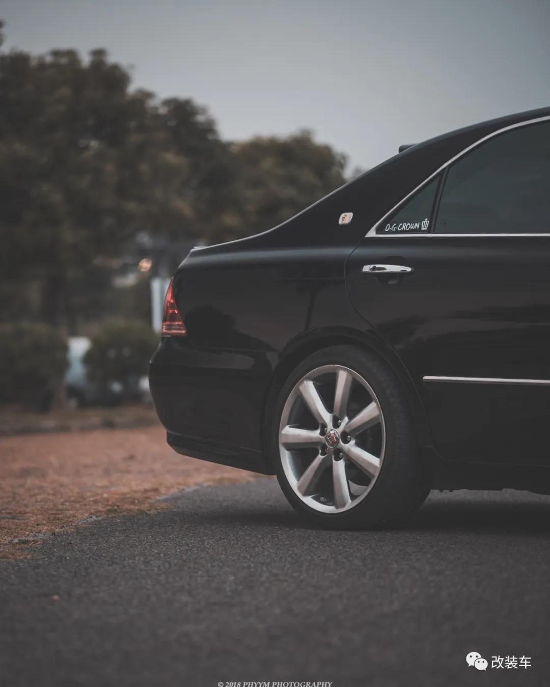 12代皇冠质感相当于现在的什么,最经典一款12代皇冠