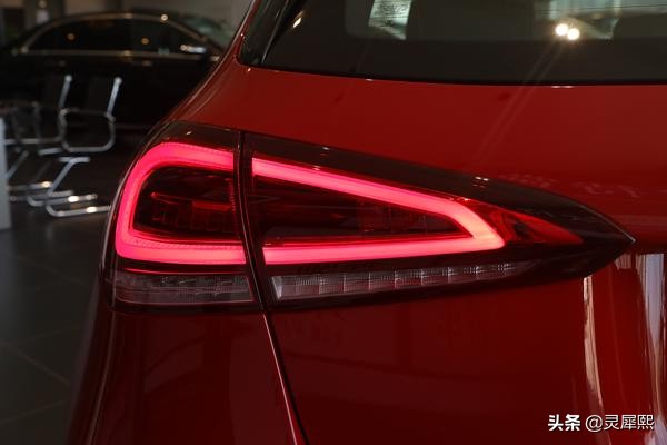 奔驰a200进口怎么选,奔驰a200时尚适不适合入手