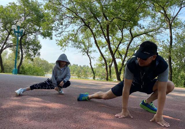赵文卓张丹露哪年生孩子,赵文卓跟张丹露怎么认识的