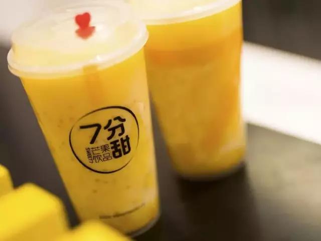 为什么自己开的奶茶店干不过品牌,为什么现在奶茶店那么难赚钱