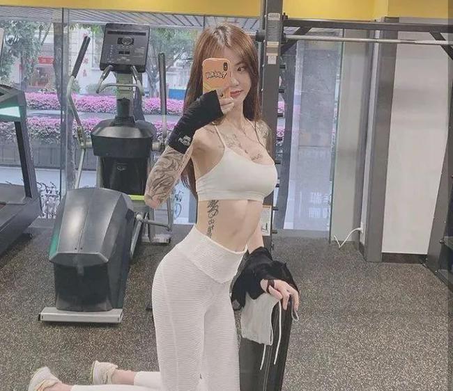 这可能是北京最破的健身房，却是撸铁者的天堂...