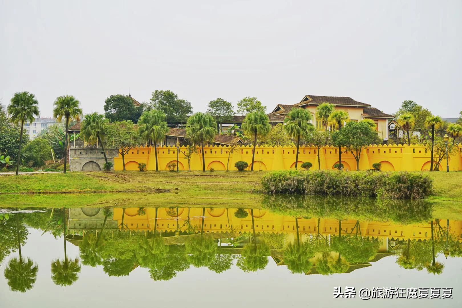 四川大英明明地处内陆,却因“海”而出名,不会游泳也能漂浮水上