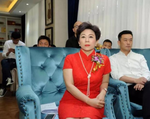 从经理人到沪上名家创始人,河南家装界女骑士孙蕾的亿万财富路