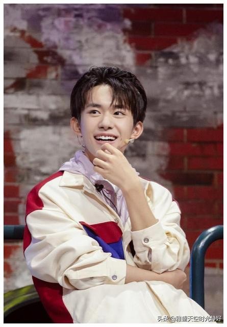 谁的笑容最治愈男明星,有没有治愈系笑容的男明星