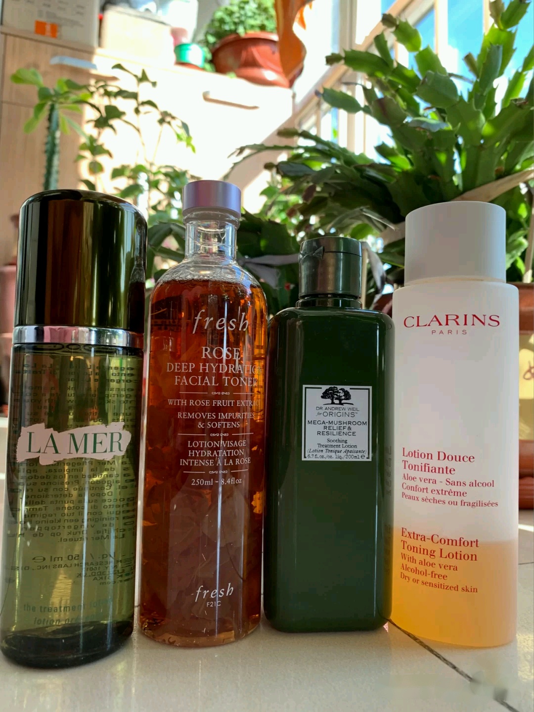 补水护肤品的正确使用顺序怎么用,护肤品的使用顺序包括面膜