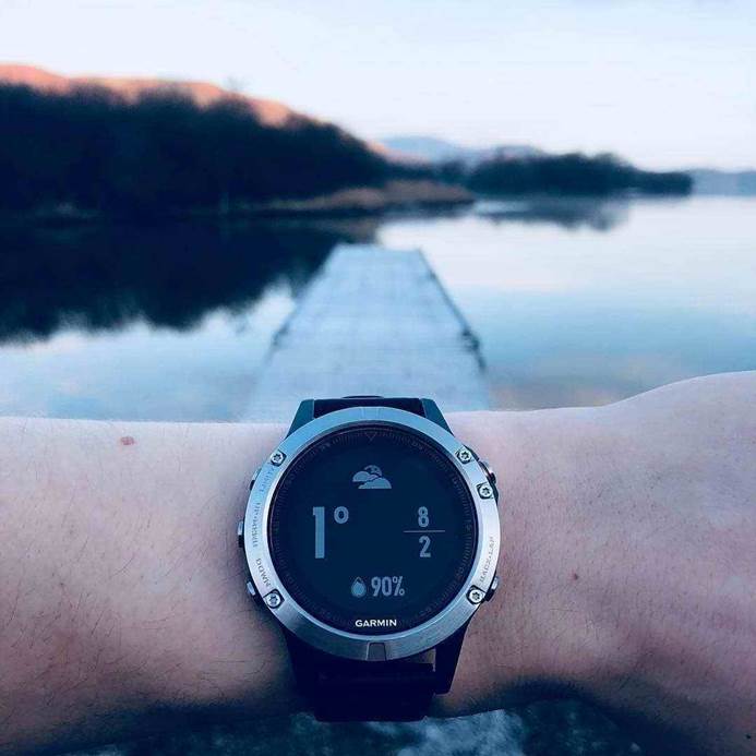 佳明fenix5运动手表值得买吗,全新gps智能户外运动腕表suunto