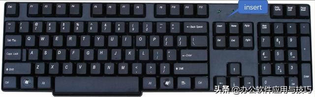 word修改文字会覆盖后面文字,word后面的字被吃掉怎么办