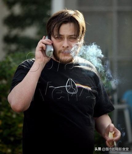 美少年与沧桑大叔电影,大叔与少年美国电影