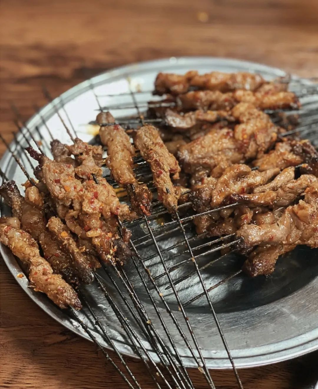 西安正宗小吃街是回民街吗,西安正宗本地小吃街回民街