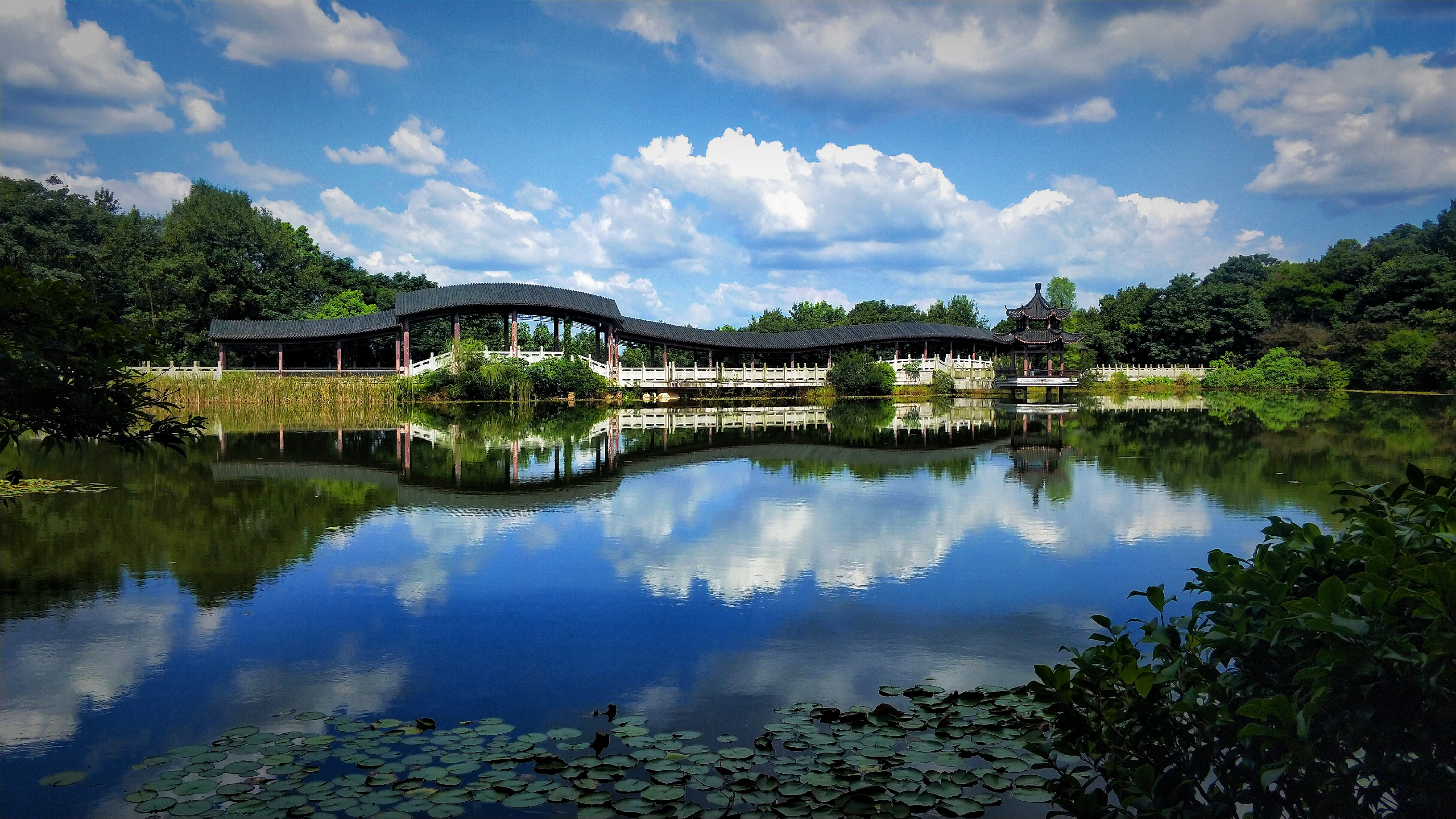 南岳72峰白云峰,南岳72峰之一聚湖峰