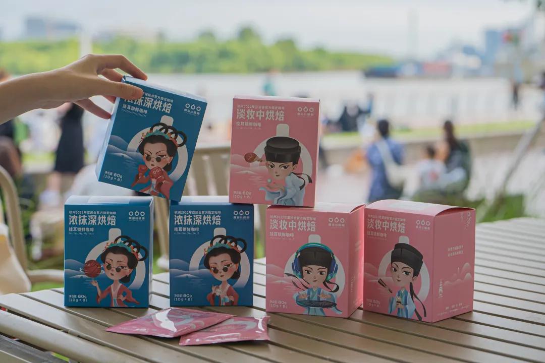 答案竟然是咖啡？为什么运动赛场上总有可乐的影子