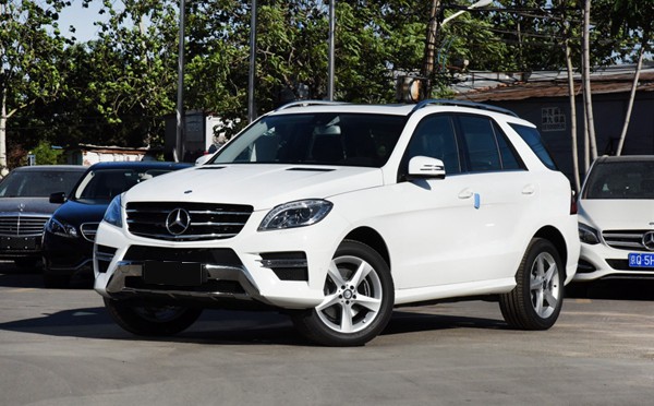 奔驰ml400为什么降价这么快,奔驰ml400和现在什么级别车一样