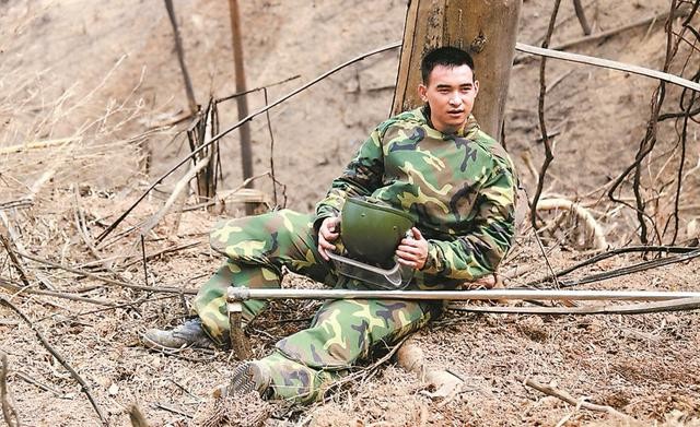 排雷英雄杜富国奖励了多少钱,排雷英雄杜富国现在的待遇如何