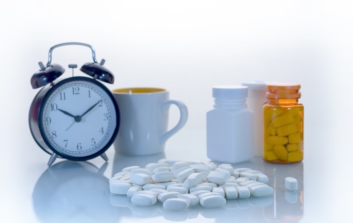 老年人严重失眠睡不着怎么办,老年人晚上睡不着最好解决办法