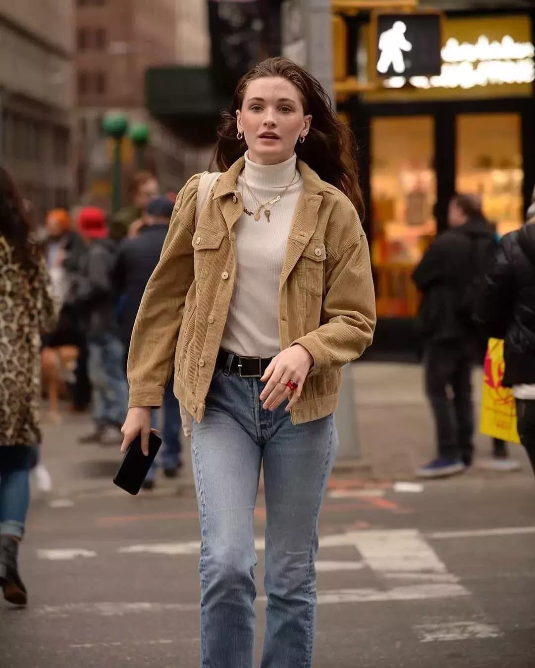 秋天穿温暖的衣服,秋冬复古灯芯绒搭配