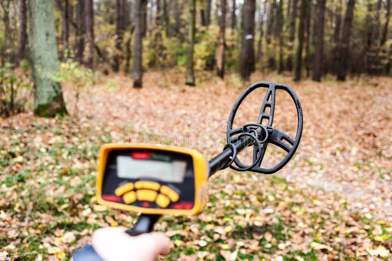 金属探测器能探测出陶瓷吗,国内真实探测仪探到古董