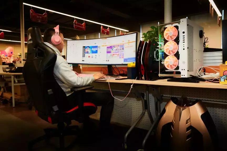 新年第一个工作日，打开天猫小二的购物车，我们发现了很多小秘密