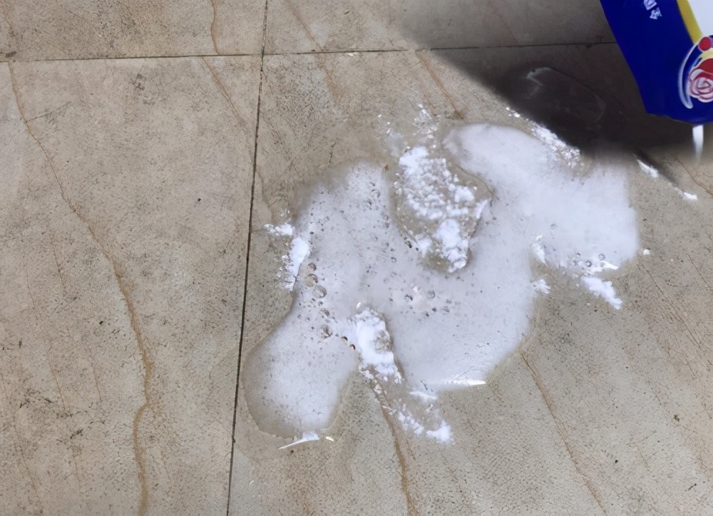 瓷砖地面太脏了怎么清理,地面瓷砖清洁最有效方法