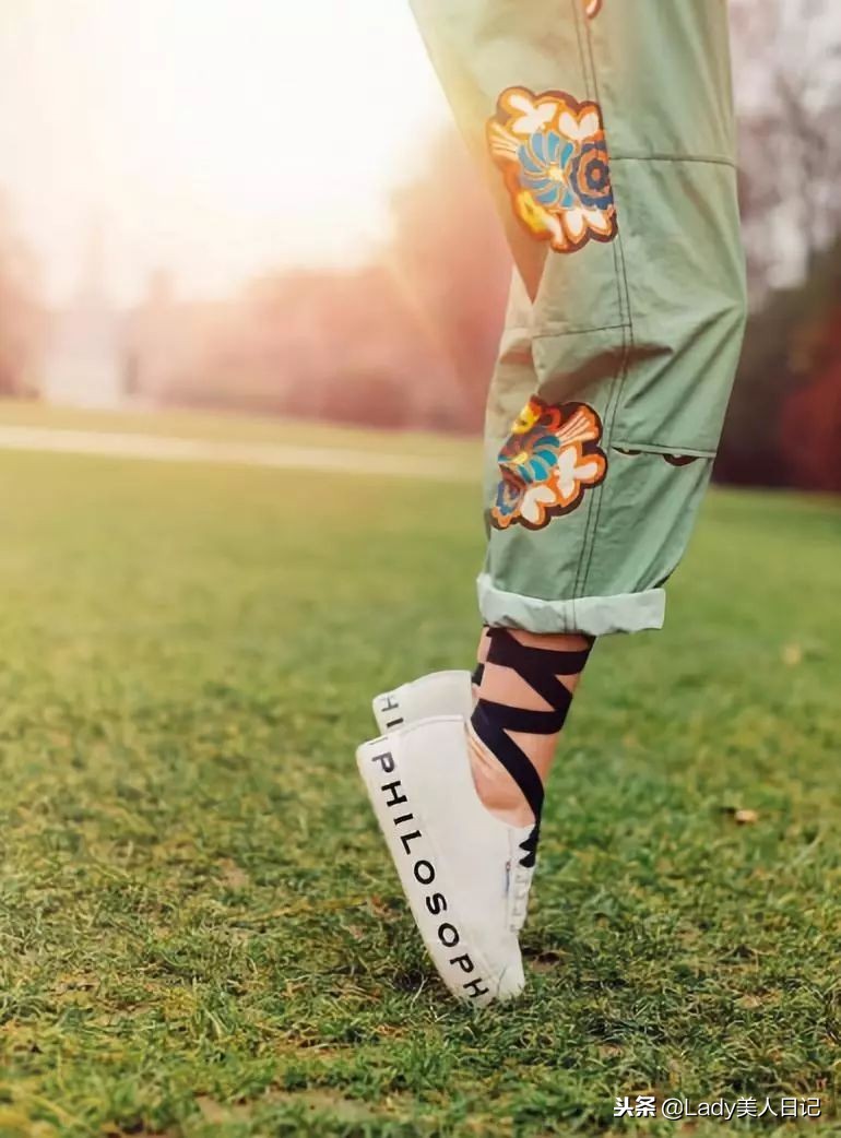 芭蕾风鞋子搭配什么裤子,复古芭蕾舞鞋怎么搭配裤子