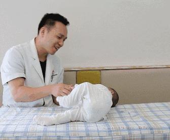 翻身需要练习翻回来吗,婴儿翻身需要刻意训练吗