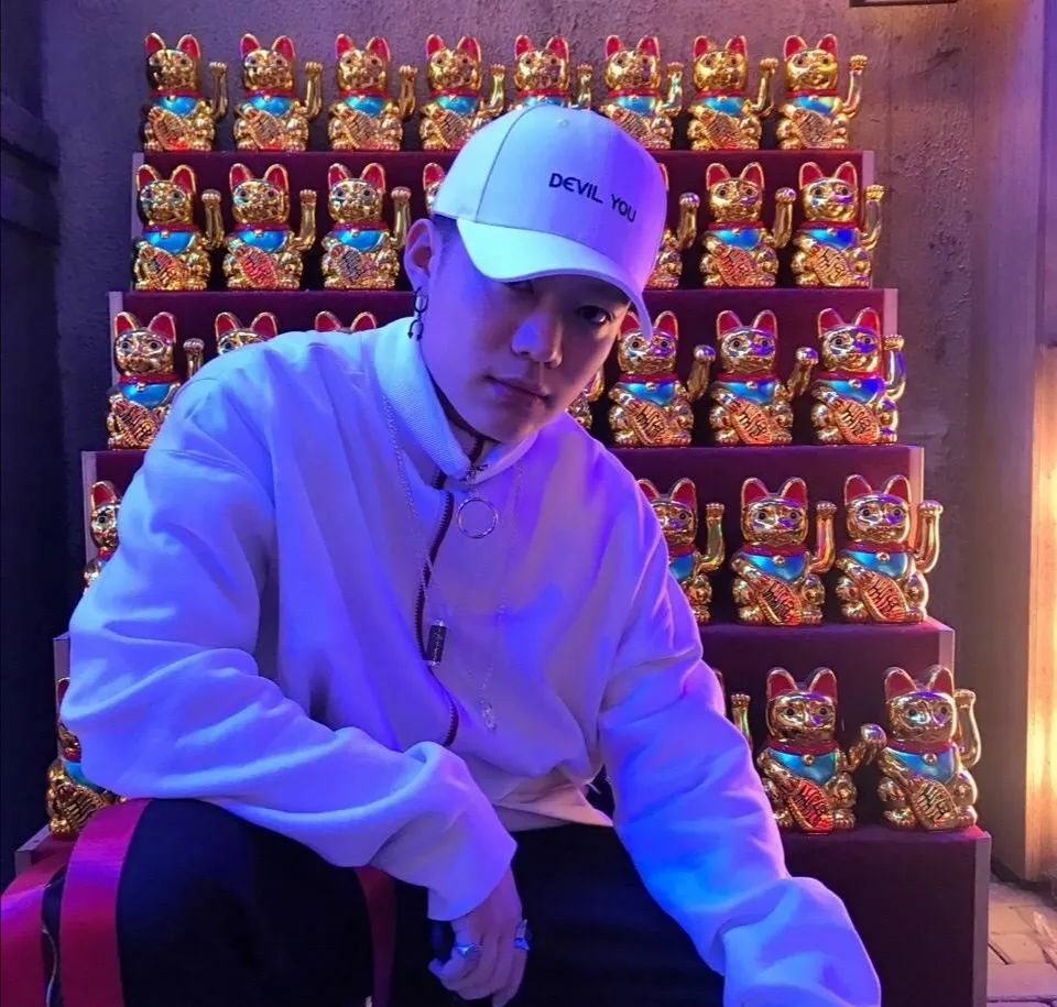 因爱上李小璐前程尽毁，从嘻哈冠军到过街老鼠，pgone现状如何？