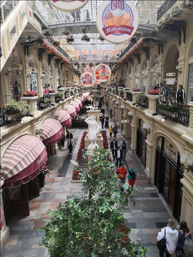 去俄罗斯旅游买什么划算,出国旅游的话去哪里更有性价比