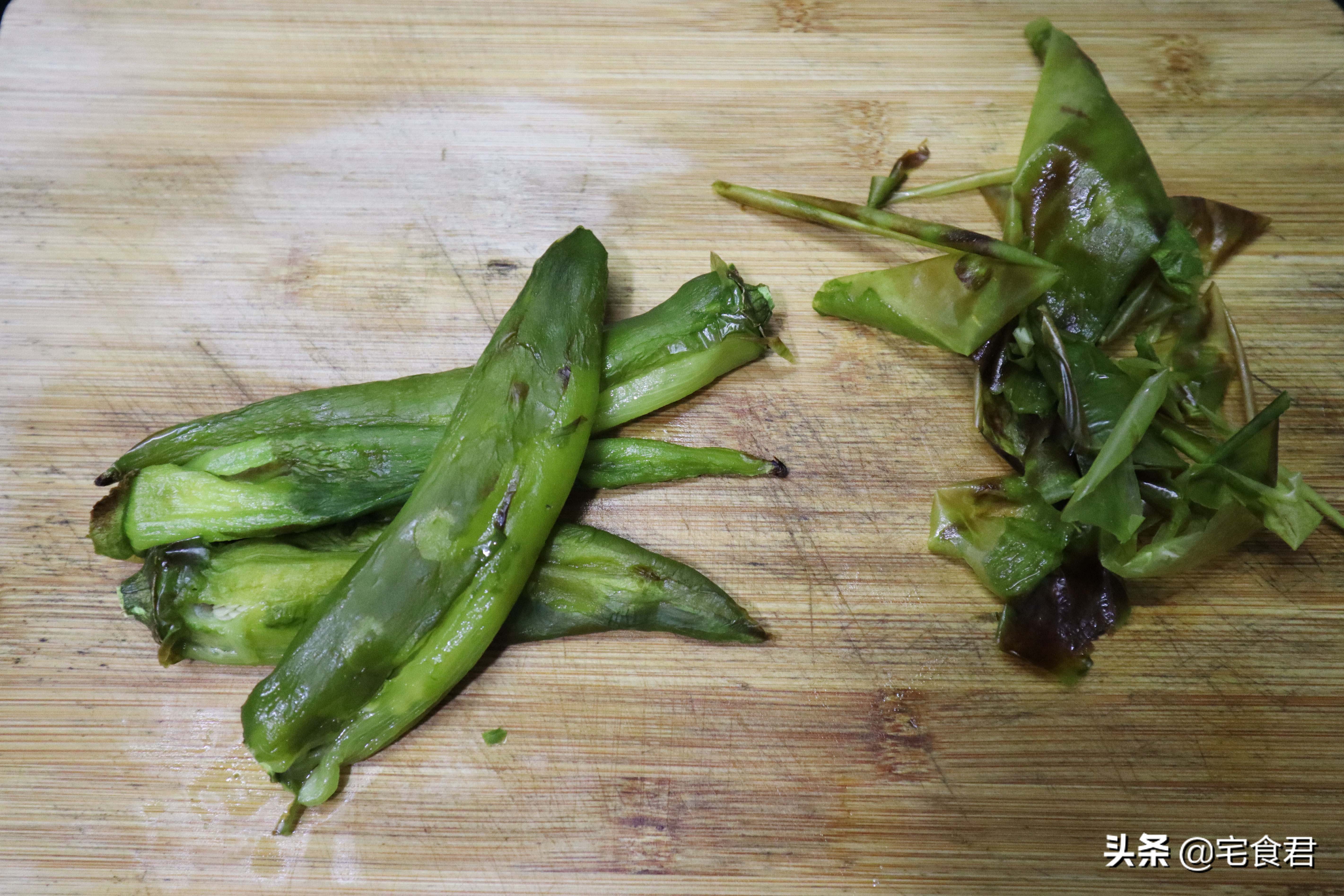 擂辣椒皮蛋最好吃的做法视频,擂辣椒皮蛋最正宗的做法
