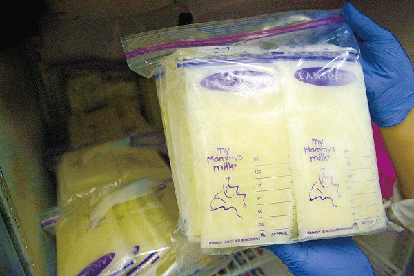 “脑黄金”成各*奶大**粉品牌标配母乳优势仍然甩配方奶粉一条街