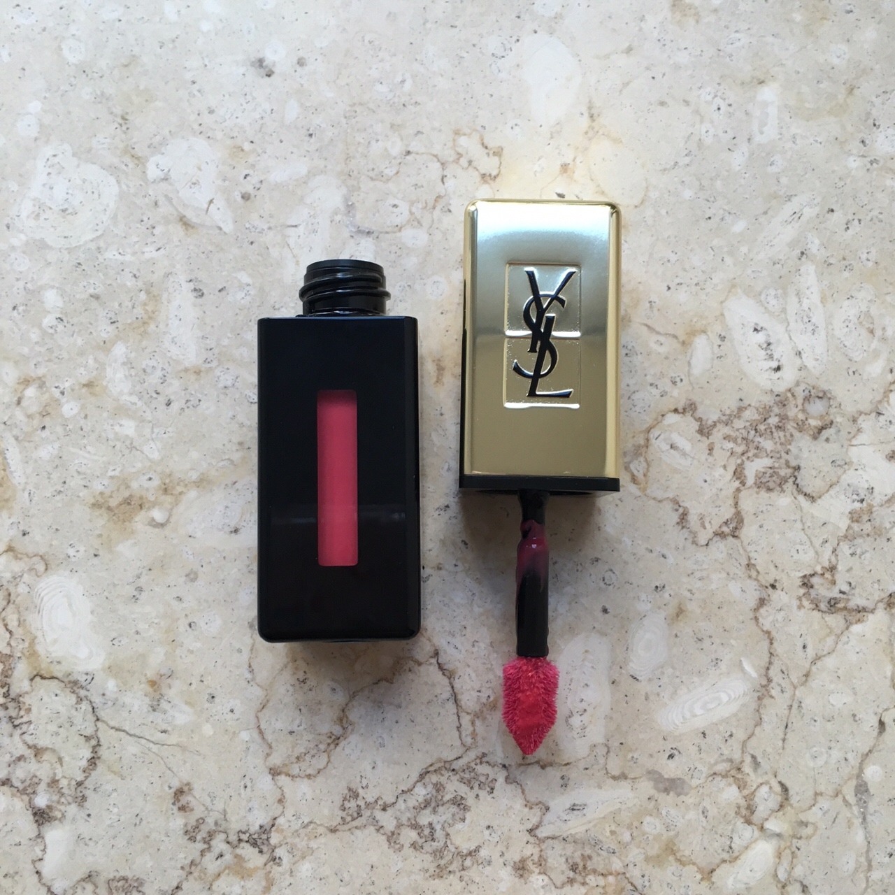 包里永远都缺一支口红,包里永远都缺了一支口红