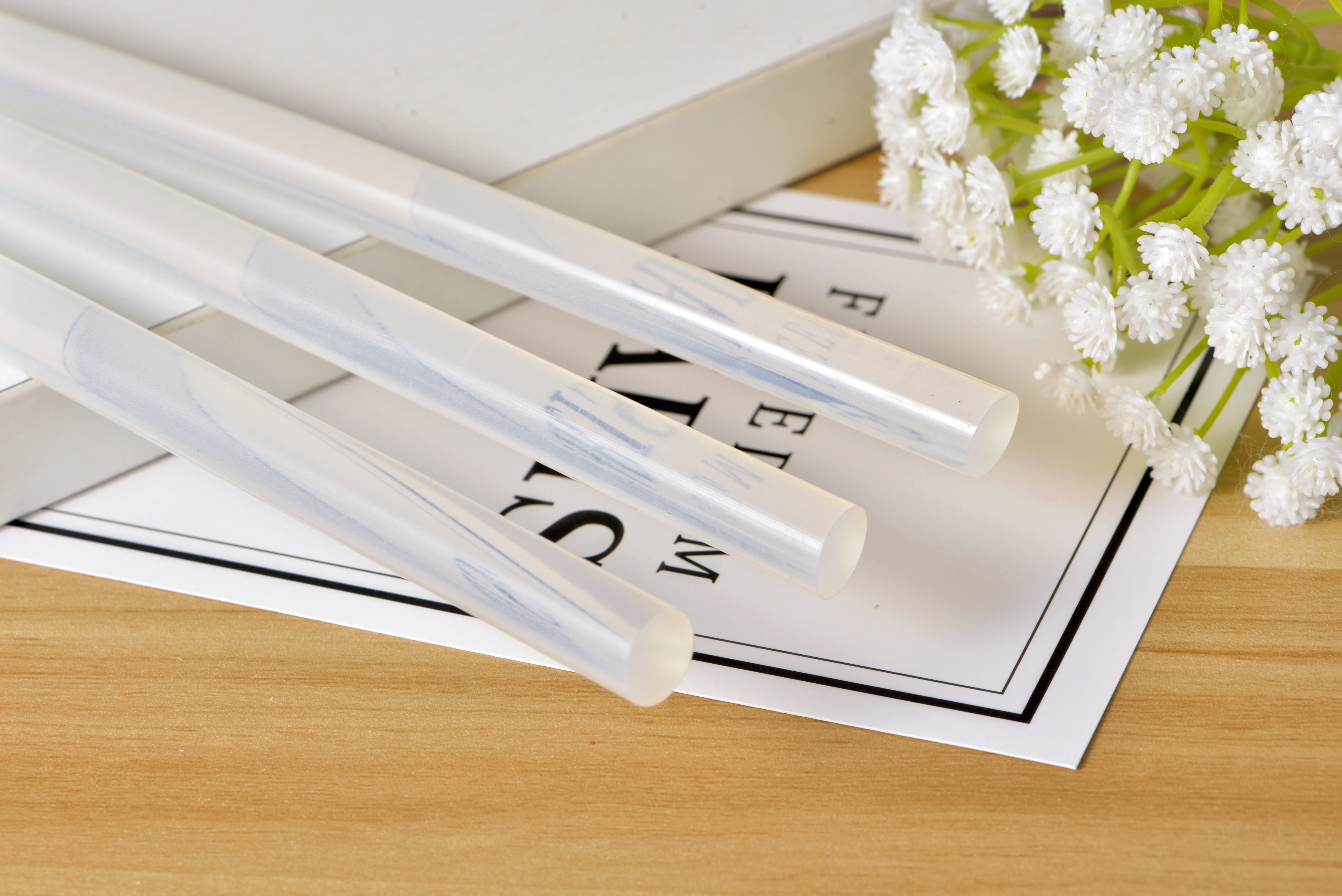 胶棒太黏为什么,为什么胶棒粘不住塑料板