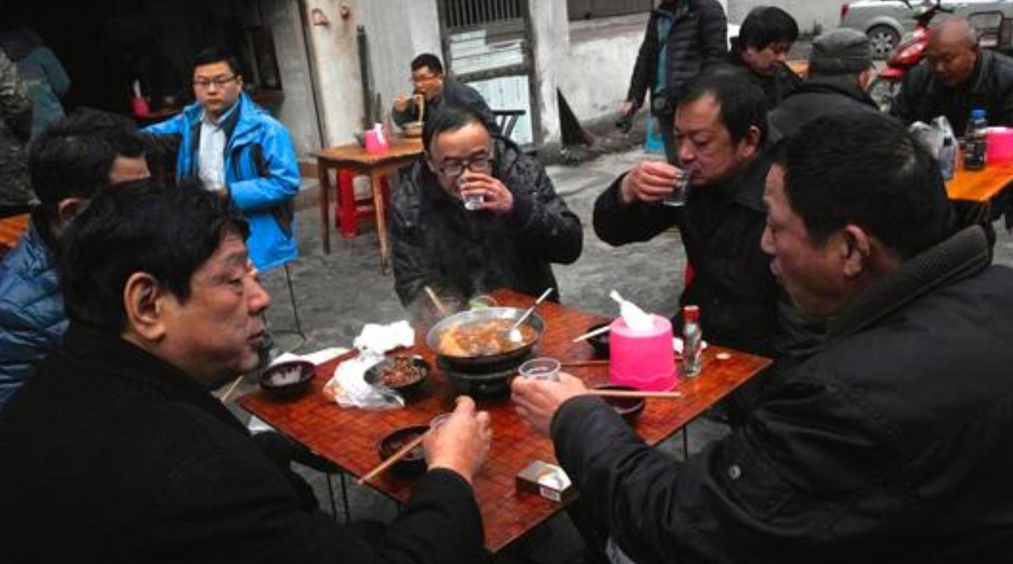 五羊本田pcx160自驾游,长阳五羊本田