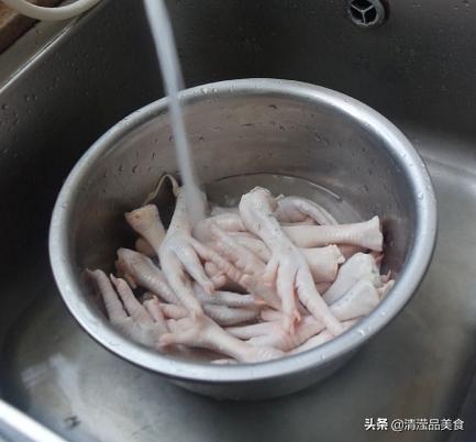 这样做卤鸡爪连骨头都入味，胶原蛋白满满