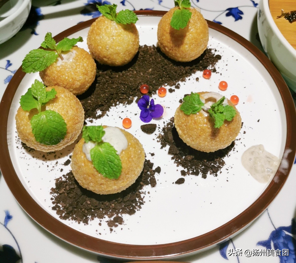 扬州哪家店夜里2点排队吃早茶,扬州哪个早茶店排队少