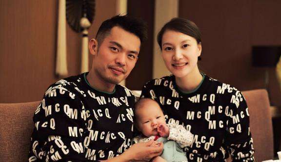 林丹装路人打球遭嫌后续,林丹街头